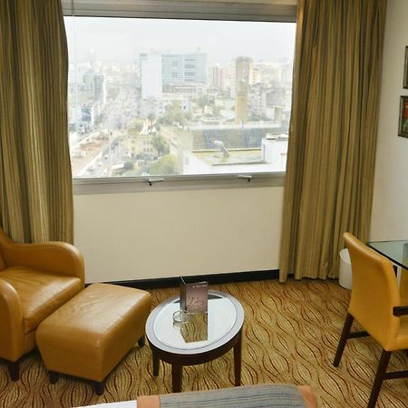 فندق فرح كازابلانكا الدار البيضاء المظهر الخارجي الصورة A room at the hotel